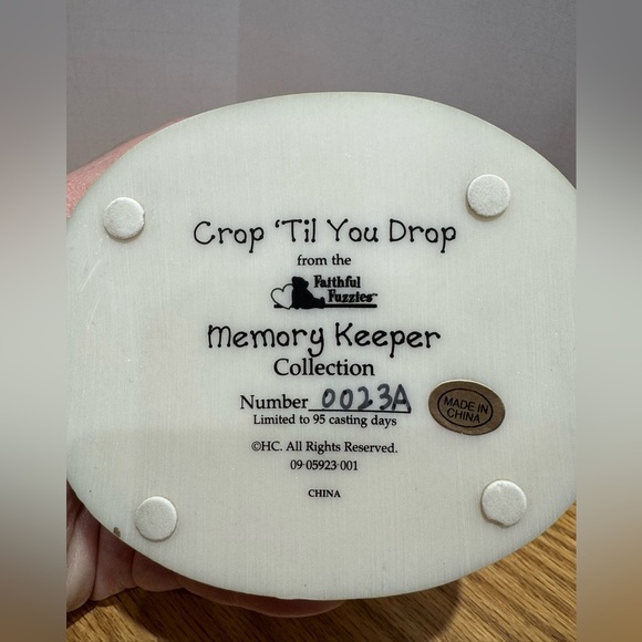 Memory Keeper Crop till you drop Teddy Bear figurine - Picture 4 of 9